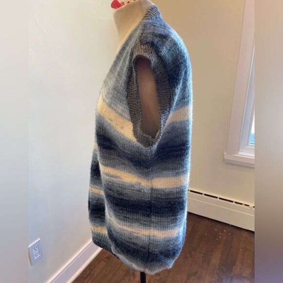 SWEATER vest || Unisex || Cool winter vest || Winter sweater || Unisex - Picture 5 of 10